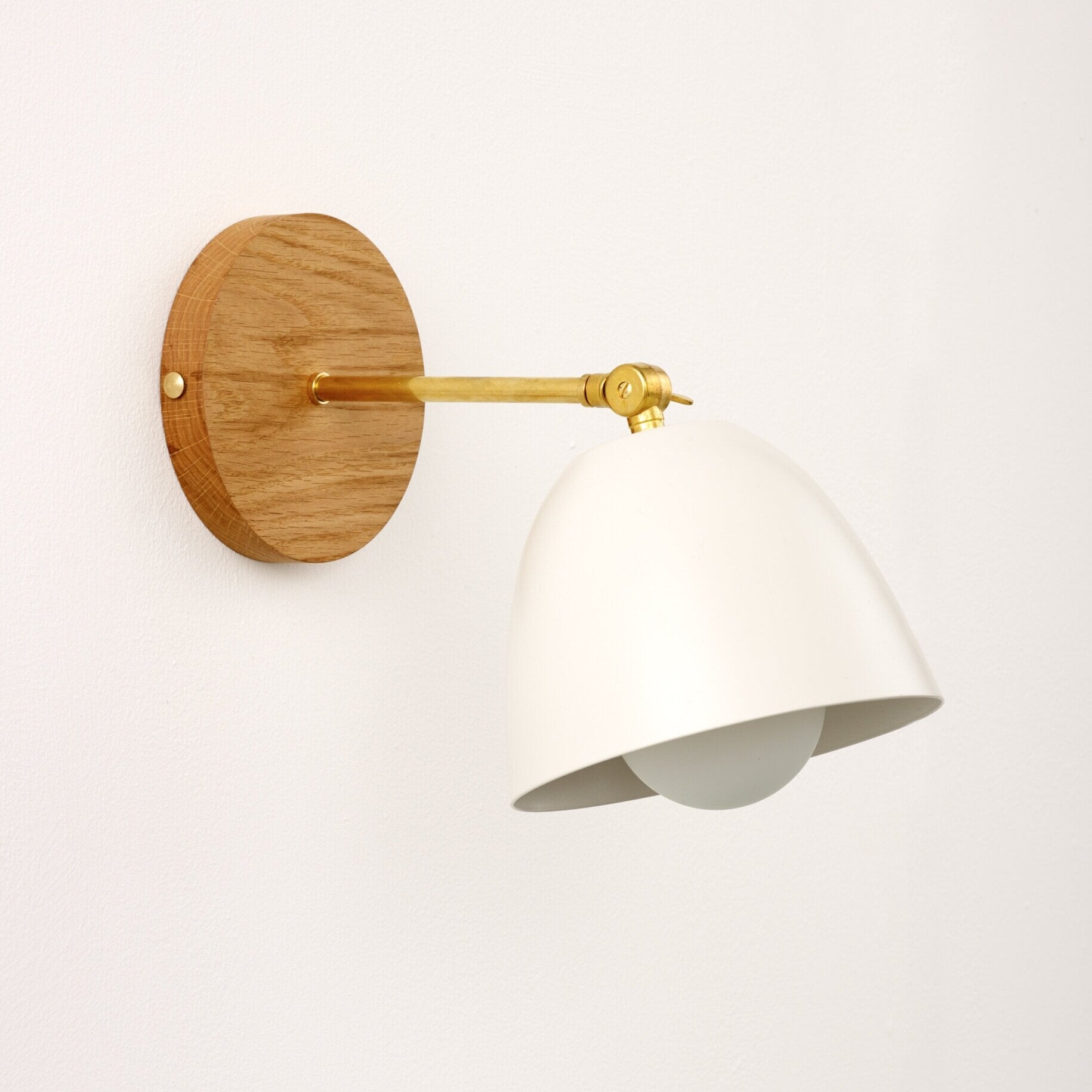 Shelly Wall Light - Hardwood